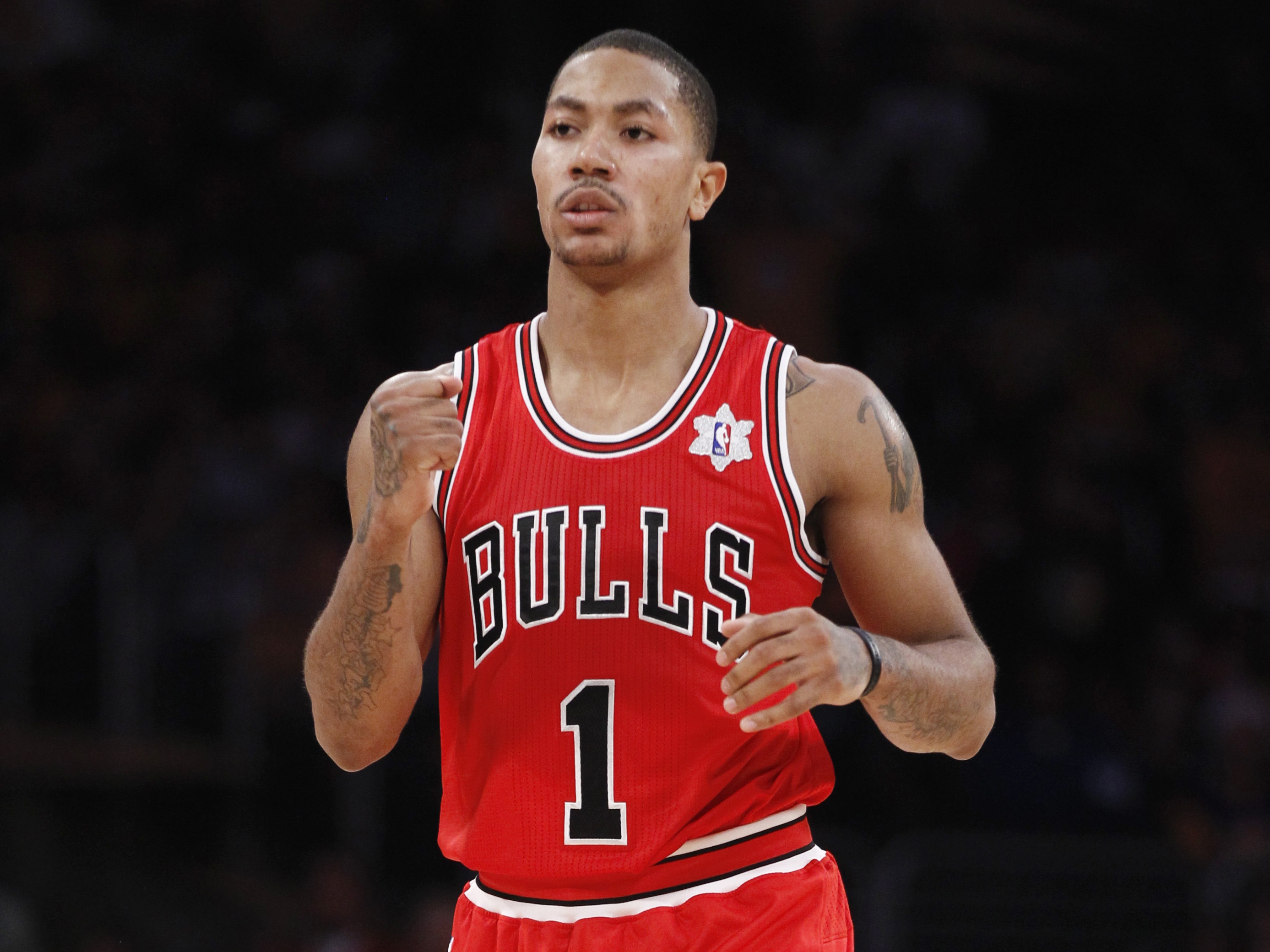 JRS直播-I love you Rose！公牛传奇1号球衣退役 遗憾未见过他的真正巅峰